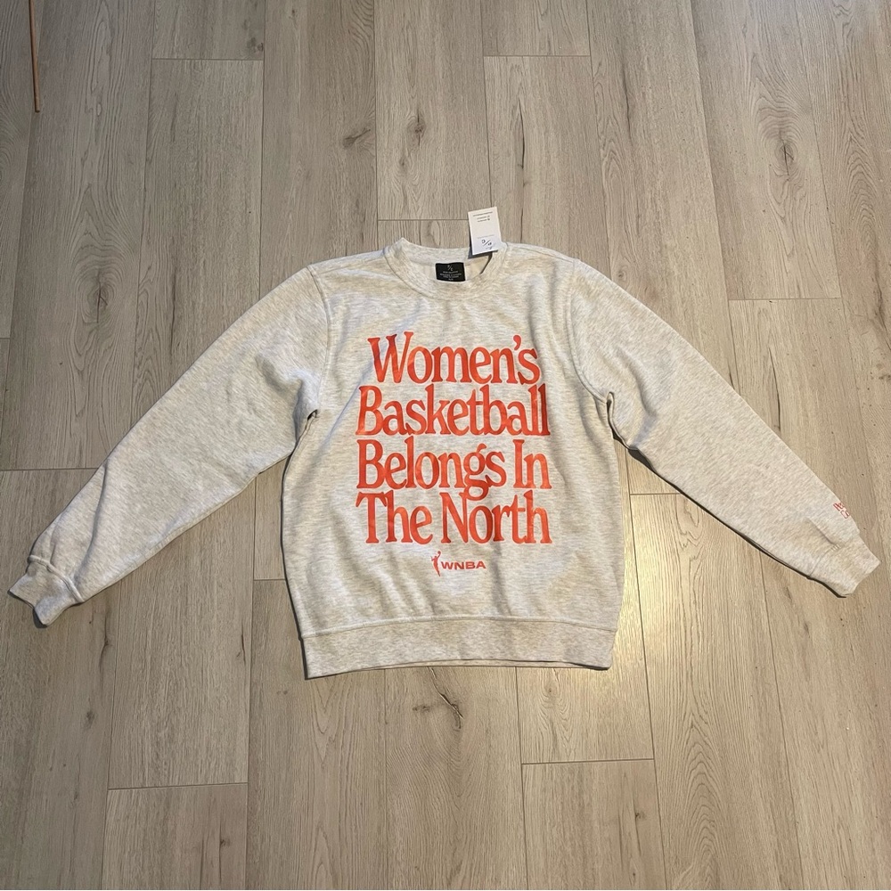 PEACE COLLECTIVE Womens Basketball Belongs In the North - WNBA Crew Sweatshirt
